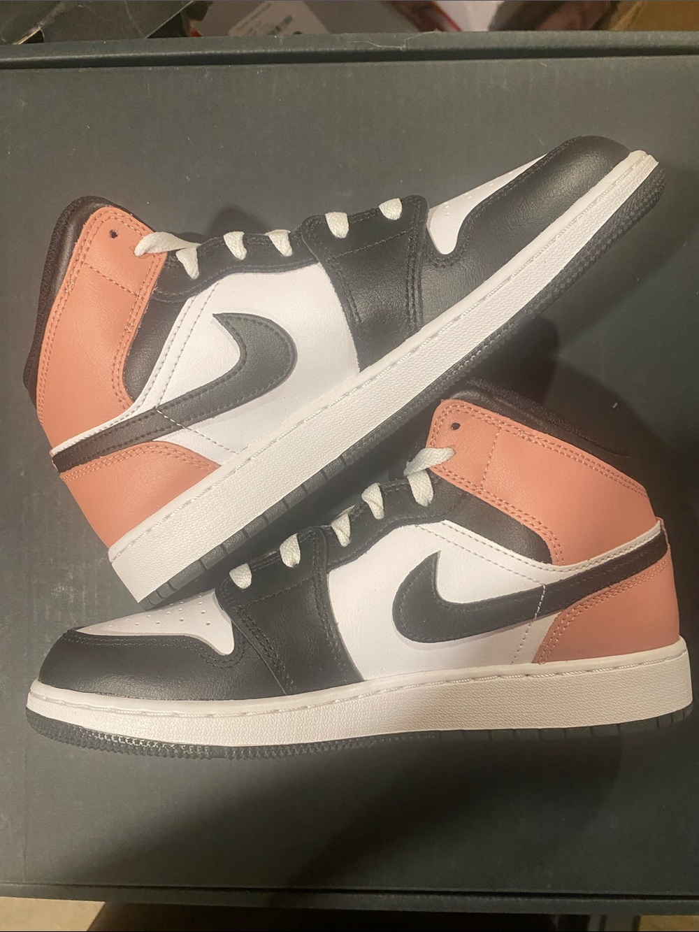 Nike Mid-Top Sneakers in White, Black & Peach